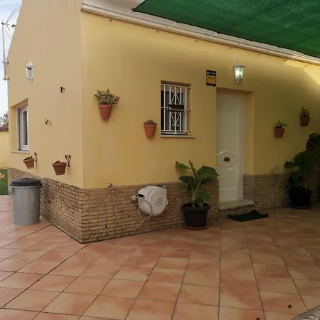 Huelva Garden ホームステイ *